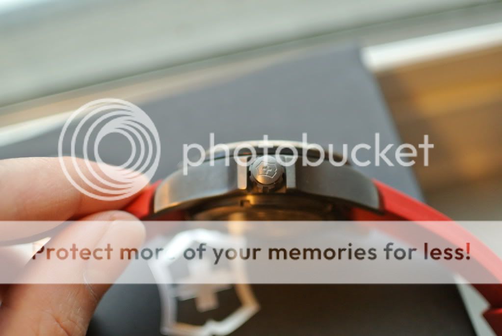 Swiss army Victorinox DIVE 500 watch automatic eta 2892 RED with box